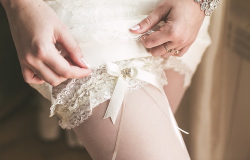 Подвязка невесты