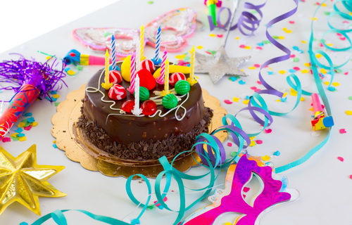 Поздравление с днем рождения в смс в стихах