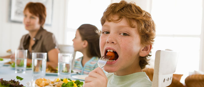 НЕКОТОРЫЕ ПРАВИЛА ПОВЕДЕНИЯ ЗА СТОЛОМ