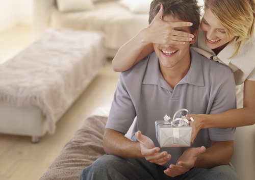 Что подарить мужчине на 30 лет