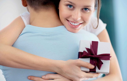 Что подарить женщине на день рождения и юбилей?