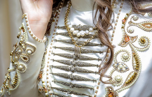 Какие свадебные платья носят девушки по всему миру