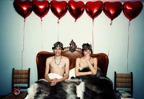 Как сделать потрясающий сюрприз любимой жене на день рождения? Собираем оригинальные идеи!