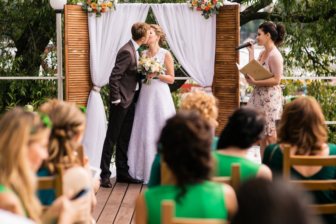 РЕГИСТРАТОР НА СВАДЬБУ МИНСК